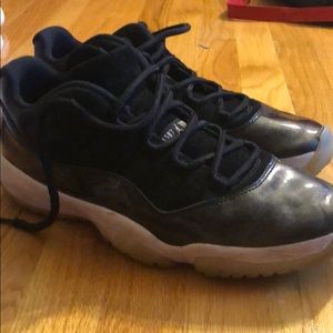 Low top Jordan 11s